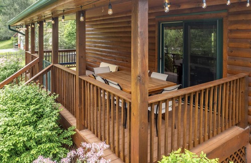 Whittier Cabin | Mountain cabin, Minutes to Casino/Great Smokies National Park, Bikers Welcome