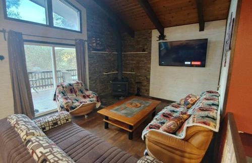 Groveland House | Mountain Cabin near Yosemite