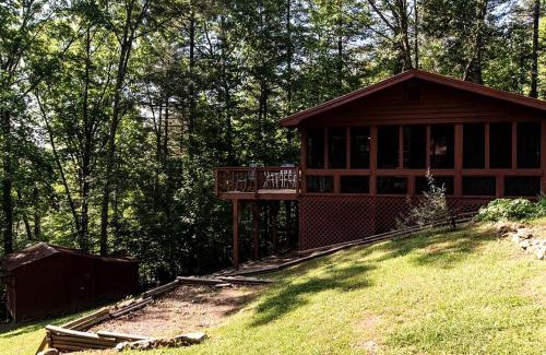 Blairsville House | Mountain Cabin Rental Under Two Hours from Atlanta for Lake Nottely Getaway in Georgia