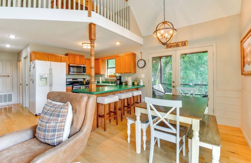 Blairsville Cabin | Mountain Cabin w/Covered Decks & Fire Pit!