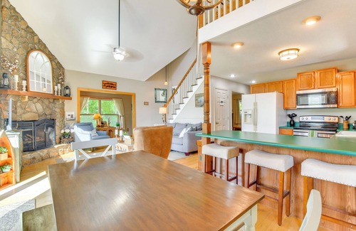Blairsville Cabin | Mountain Cabin w/Covered Decks & Fire Pit!