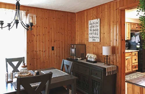 Stanley Ski Chalet | Mountain Cabin w Hot Tub, Deck, Grill & Fire Pit