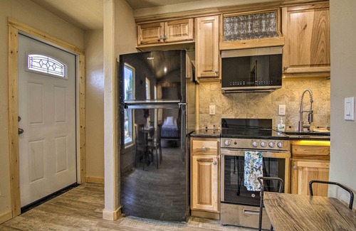 Woodland Park Apartment | Mountain Cabin, Walk to Dining/Memorial Park!