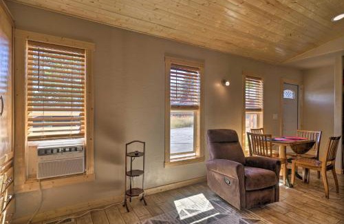 Woodland Park Apartment | Mountain Cabin, Walk to DiningandMemorial Park!
