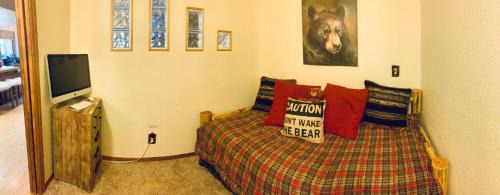 Incline Village House | Mountain Cabin with Hot Tub and Sauna