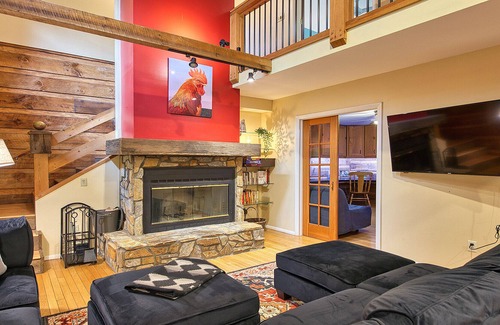 Leicester Cabin | Mountain Cabin with Hot Tub, Fire Pit, & Views ~ Sleeps 14!