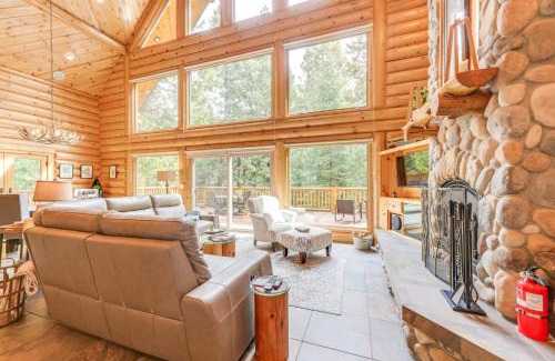 Shaver Lake House | Mountain Cabin with Hot Tub 4 Mi to Shaver Lake!