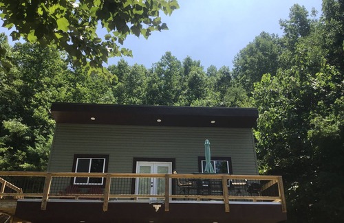 Blairsville Cabin | mountain cabin with view