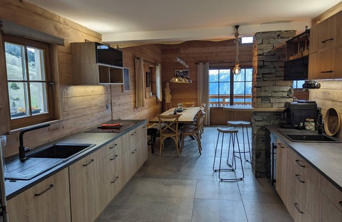 Villard-Reculas Ski Chalet | Mountain chalet rental ★ "La Boutame" (Alpe d'Huez Domain 3300m)