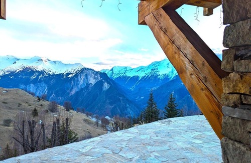 Villard-Reculas Ski Chalet | Mountain chalet rental ★ "La Boutame" (Alpe d'Huez Domain 3300m)