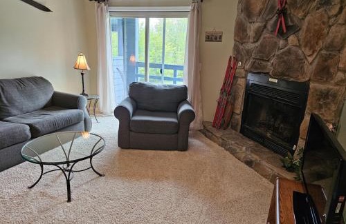 Timberline House | Mountain Charm