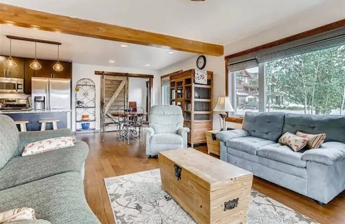 Frisco Condo | Mountain Comfortable Colorado Lodging in Frisco CO - Sleeps 8 - 1 block off Main