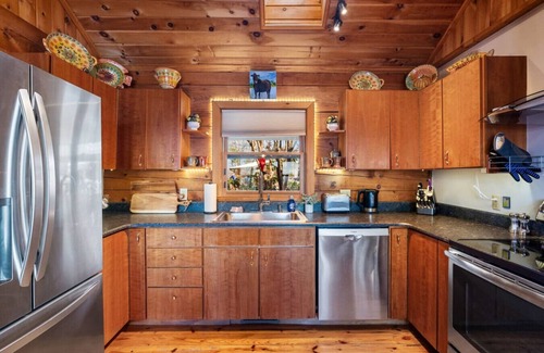 East End - Valley Street House | Mountain Cottage~MtnViews~5MiDt~