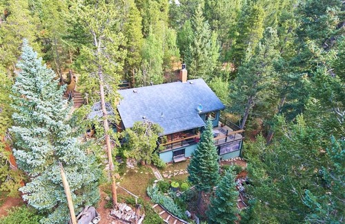 Black Hawk House | Mountain Cottage Retreat