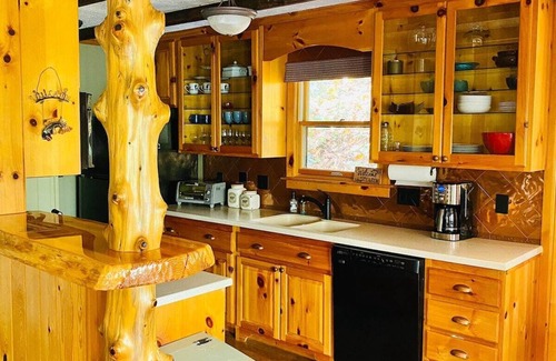 Blairsville Cabin | Mountain Creek Cabin VERY private 13 acres with trails, creeks. Bordering USNF!