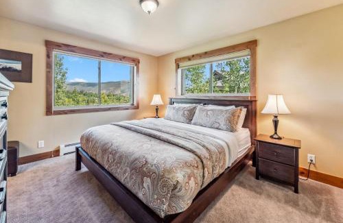 Wildernest House | Mountain Escape with Hot Tub Near Ski Resorts and I 70