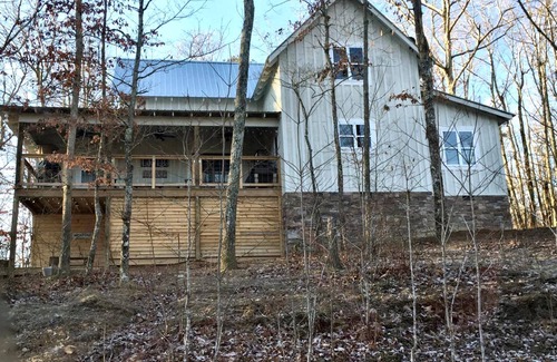 Mentone House | Mountain Farmhouse: 4 Bedrooms, 3.5 Baths, Great Porches And Lake Views