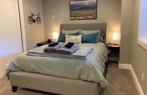 Northwest Colorado Springs Apartment | Mountain Foothills Suite with Patio and Game Room