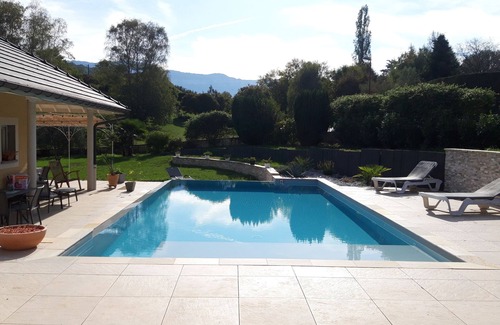 Brison-Saint-Innocent Apartment | Mountain lake jacuzzi pool cottage