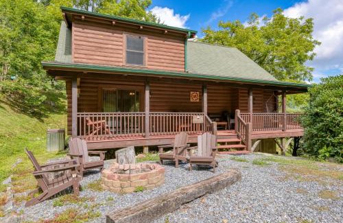 Waynesville House | Mountain Gem by AvantStay Incredible Views