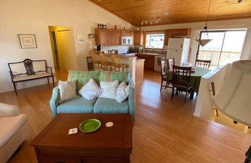 Pine Mountain Club House | Mountain Getaway with Expansive Beautiful Views