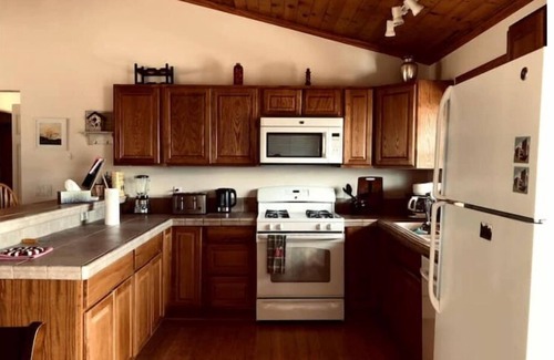 Pine Mountain Club House | Mountain Getaway with Expansive Beautiful Views