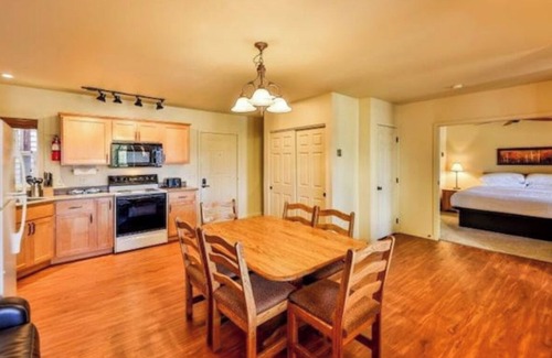 Silvercreek Apartment | Mountain getaway wi-fi pvt hot tub, ski in-ski out! 62