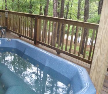 Mount Ida House | Mountain Harbor Forest View Lodge cottage