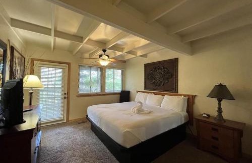 Mount Ida House | Mountain Harbor Forest View Lodge cottage