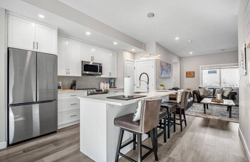 East Kootenay House | Mountain Haven | Fenced Backyard | Downtown | A/C
