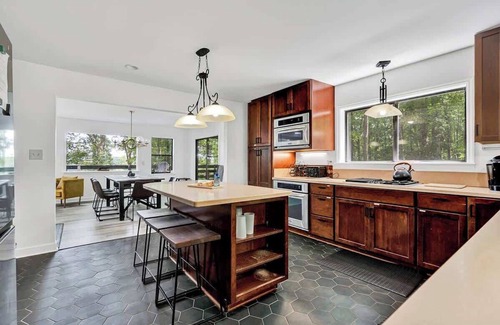 Sewanee House | Mountain Haven Retreat – 2 Homes, One Getaway