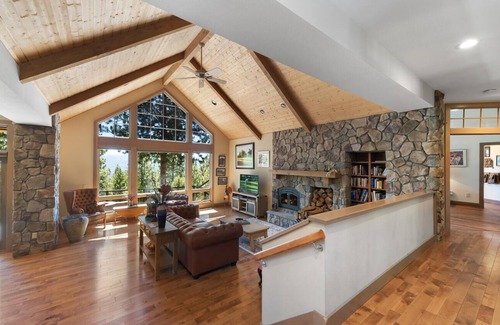 Gold Mountain House | Mountain Heaven