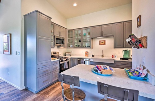 Pine Cottage | 'mountain High Pines Retreat' w/Hot Tub & Views!
