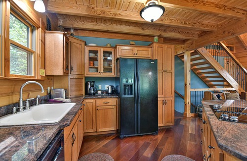 Marshall Cabin | MOUNTAIN HOME NEW DISCOUNTED RATES MOUNTAIN VIEWS MILITARY DISC PETS HOT TUB
