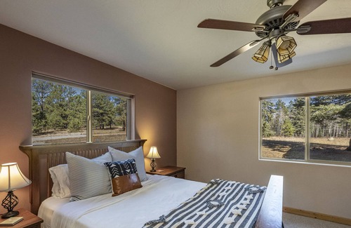 Angel Fire Cabin | Mountain Home on 2 private Acres