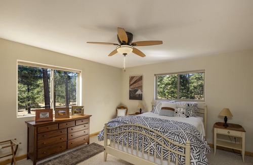 Angel Fire Cabin | Mountain Home on 2 private Acres