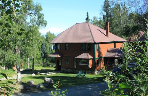 Talkeetna House | Mountain House - Out of the Wild Guesthouses