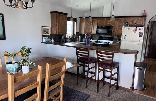 Eagle House | Mountain house with direct access to resorts!