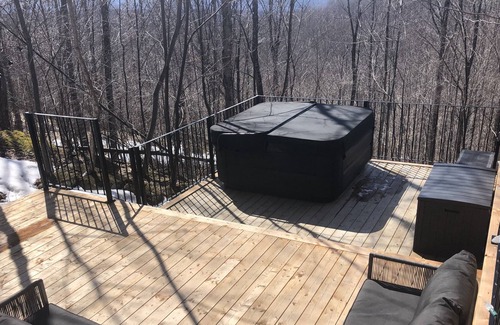 Eastman House | Mountain house with spa in Vertendre