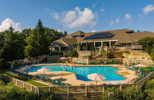 Wintergreen Condo | Mountain Inn Lodge 60 with Wintergreen Advantage