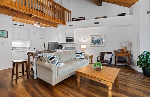 Wintergreen Condo | Mountain Inn Lodge 64 with Wintergreen Advantage