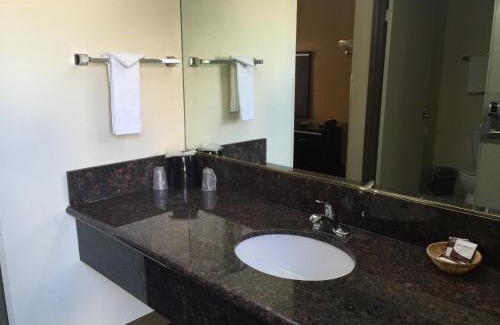 Ontario Hotel | Mountain Inn