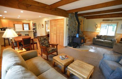 McCall House | Mountain Joy by Casago McCall - Donerightmanagement