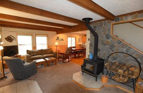 McCall House | Mountain Joy by Casago McCall - Donerightmanagement