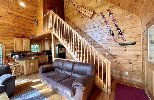 Lansing House | Mountain Lair - Jefferson, NC