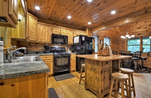 Blue Ridge Cabin | Mountain Lake Delight | Pet Friendly | Hot Tub
