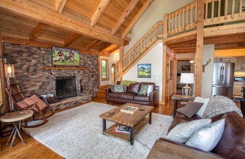 Todd Cabin | Mountain Lodge With Picturesque Views