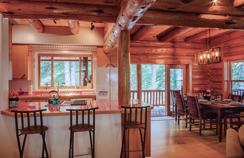 Carbondale House | Mountain Log Cabin in private neighborhood on Crystal River w/On Site Fishing