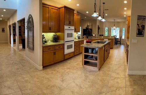 Oakhurst House | Mountain Luxury at Owl Rock Lodge near Bass Lake & Yosemite