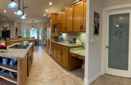 Oakhurst House | Mountain Luxury at Owl Rock Lodge near Bass Lake & Yosemite